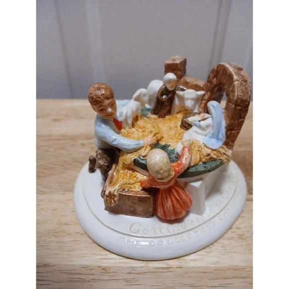 Sebastian Miniatures Christmas Themes Lot Of 4 Collectors Christmas Series - Picture 3 of 10